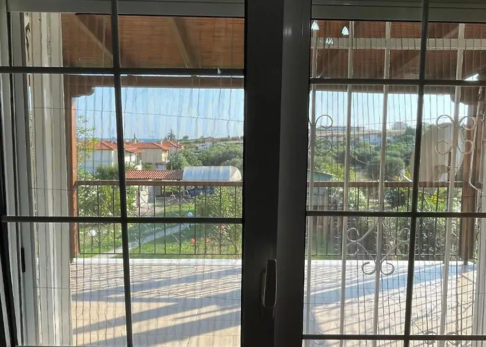 Carefree Dreams : In Chalkidiki Flogita